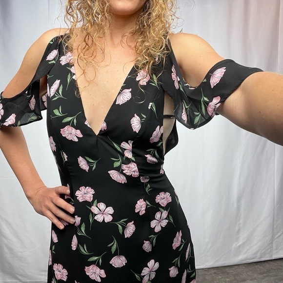 About Us Floral Side Slits Maxi Dress in Black Multi Size Small‎ - Picture 3 of 11